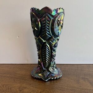 L.E. Smith 9” Nortec Ohio Star Pressed Carnival Glass Amethyst Vase DAMAGED Cl